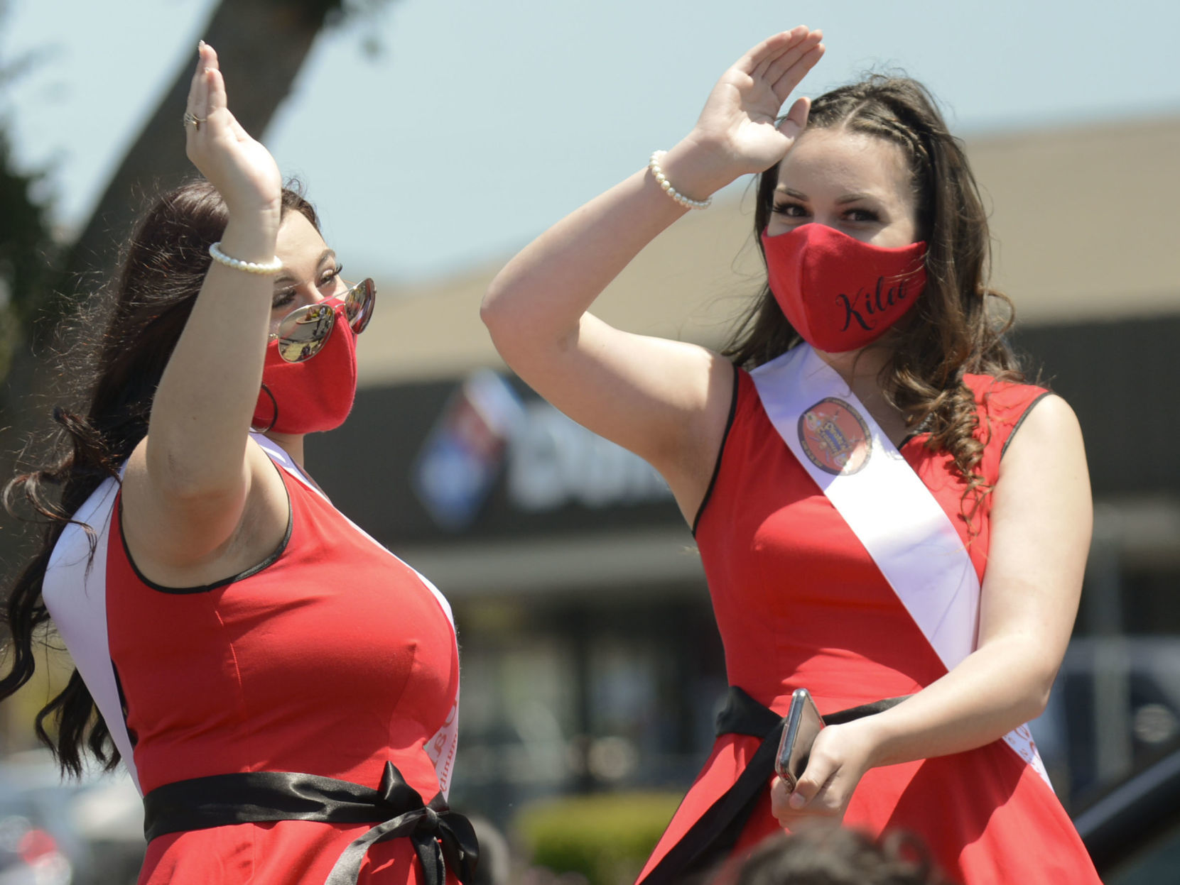 052320 Flower Queen parade 09.jpg